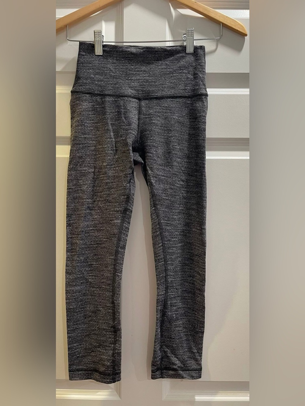Lululemon cropped leggings - 4